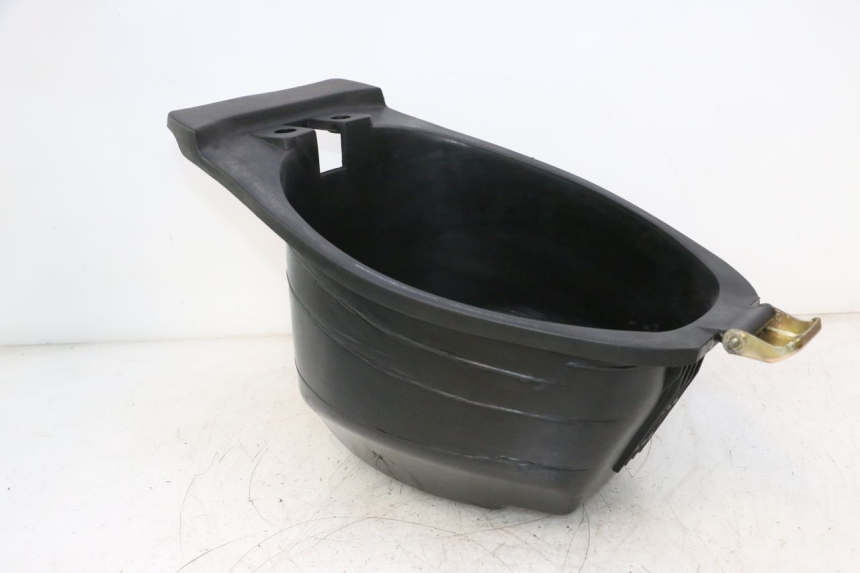 photo de COFFRE SELLE KEEWAY F-ACT NAKED 50 (2009 - 2014) - Gros plan technique