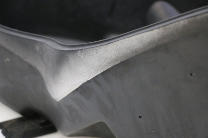 photo de COFFRE SELLE KYMCO GRAND DINK 125 (2002 - 2007)