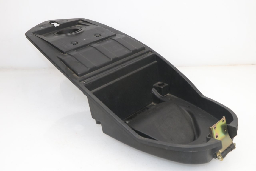 photo de COFFRE SELLE KEEWAY OUTLOOK 125 (2007 - 2013)