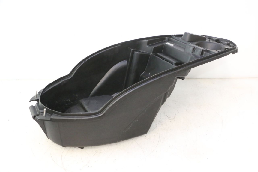 photo de COFFRE SELLE PEUGEOT KISBEE 4T 50 (2023 - 2026) - Vue principale