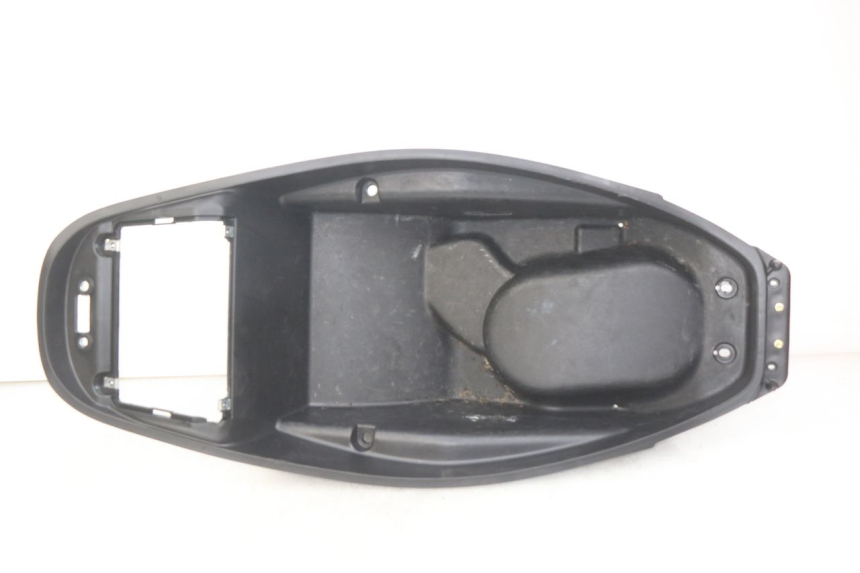 photo de COFFRE SELLE KYMCO AGILITY 16+ 4T 50 (2018 - 2023)