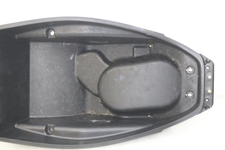 photo de COFFRE SELLE KYMCO AGILITY 16+ 4T 50 (2018 - 2023)