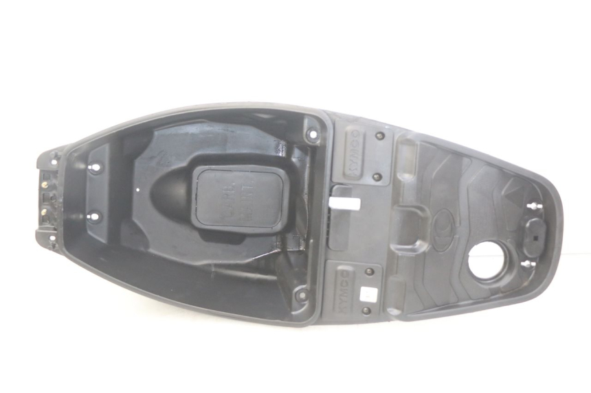photo de COFFRE SELLE KYMCO AGILITY NAKED RENOUVO 4T 50 (2018 - 2020)