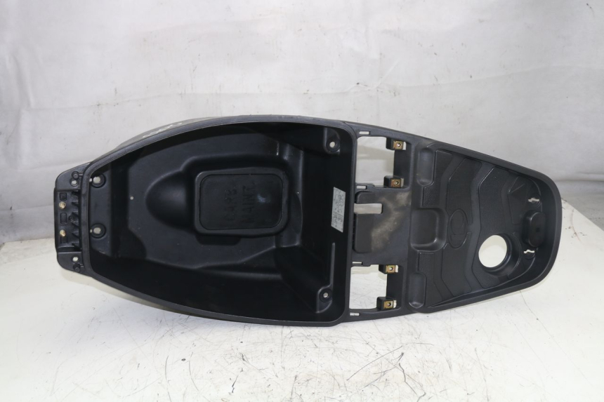 photo de COFFRE SELLE KYMCO AGILITY RS 4T 50 (2009 - 2013)