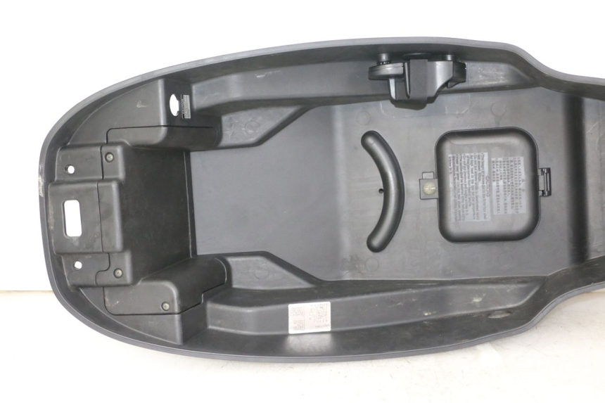 photo de COFFRE SELLE KYMCO GRAND DINK 125 (2008 - 2014)