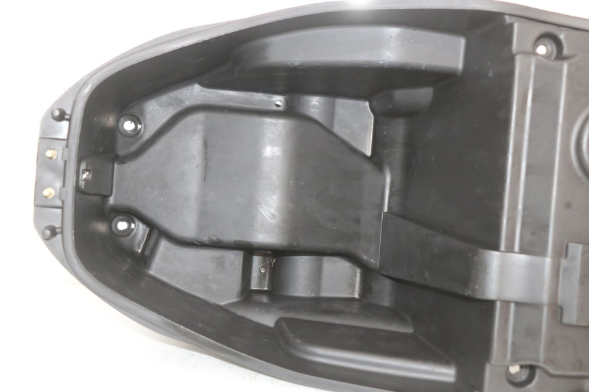 photo de COFFRE SELLE KYMCO SUPER 8 4T 50 (2021 - 2024)