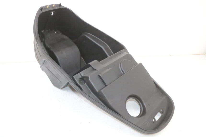 photo de COFFRE SELLE KYMCO SUPER 8 4T 50 (2021 - 2024)