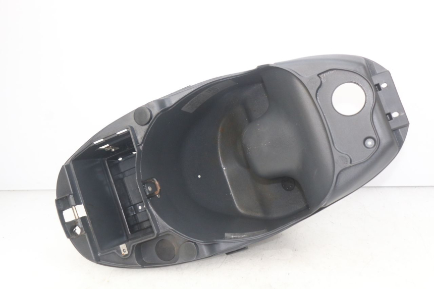 photo de COFFRE SELLE PIAGGIO LIBERTY 4T 50 (2004 - 2008)