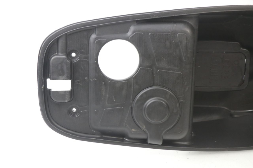 photo de COFFRE SELLE KYMCO LIKE 125 (2009 - 2016) - Points de fixation