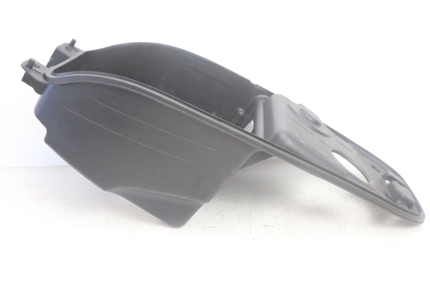 photo de COFFRE SELLE KYMCO LIKE 125 (2009 - 2016) - Gros plan technique