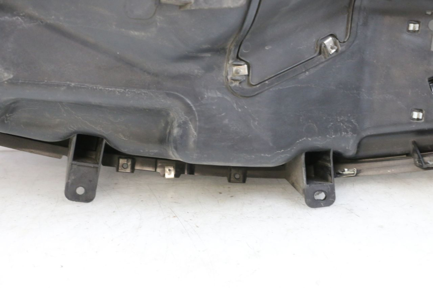 photo de COFFRE SELLE PIAGGIO MP3 HPE 350 (2018 - 2020) - Pièce contrôlée