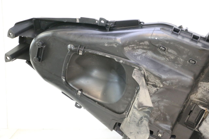 photo de COFFRE SELLE PIAGGIO MP3 LT 300 (2010 - 2016) - Détail de la pièce
