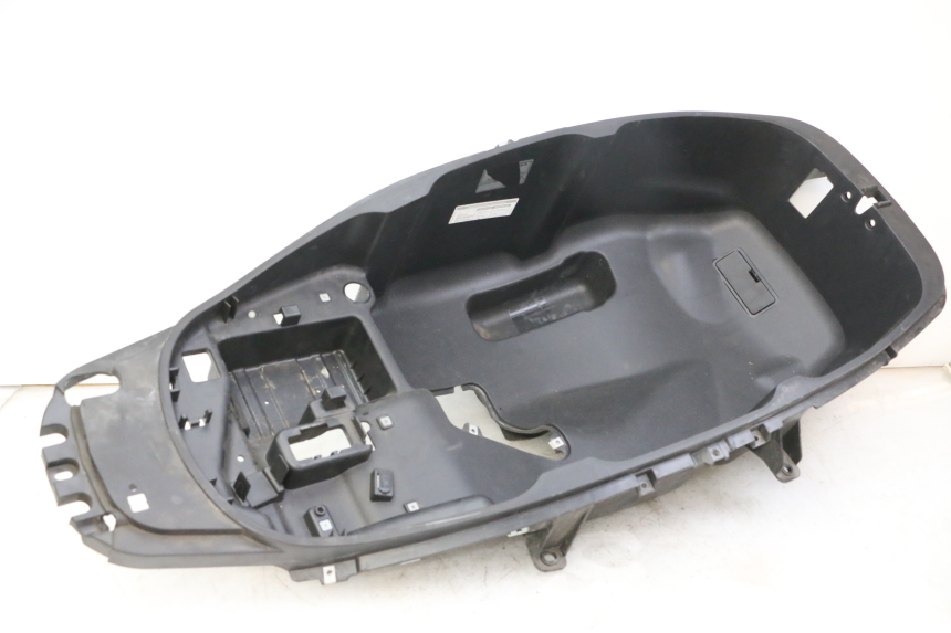 photo de COFFRE SELLE PIAGGIO MP3 500 (2014 - 2016)