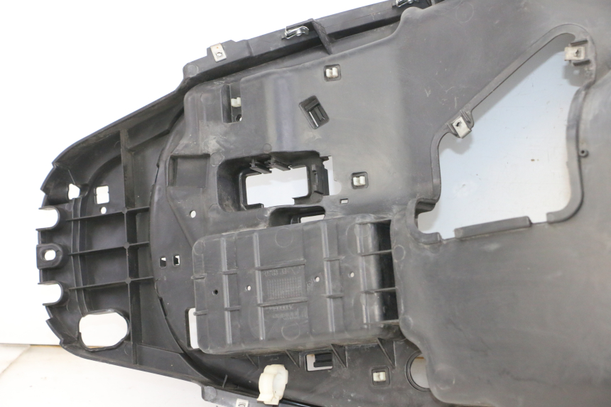 photo de COFFRE SELLE PIAGGIO MP3 500 (2014 - 2016)