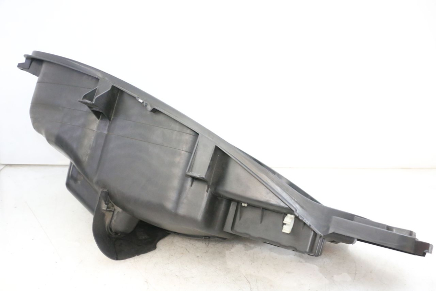 photo de COFFRE SELLE PIAGGIO MP3 500 (2016 - 2018) - Gros plan technique