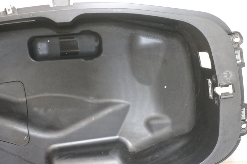 photo de COFFRE SELLE PIAGGIO MP3 500 (2016 - 2018) - Pièce contrôlée