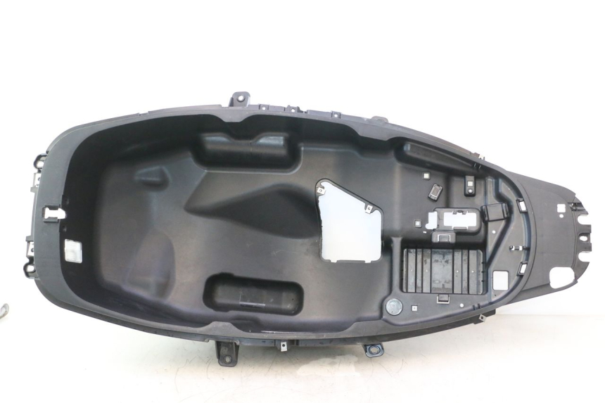 photo de COFFRE SELLE PIAGGIO MP3 500 (2016 - 2018) - Vue principale