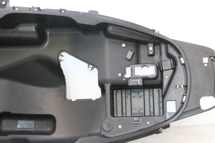 photo de COFFRE SELLE PIAGGIO MP3 500 (2016 - 2018) - Photo complémentaire