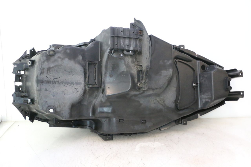 photo de COFFRE SELLE PIAGGIO MP3 500 (2011 - 2015) - Détails caractéristiques