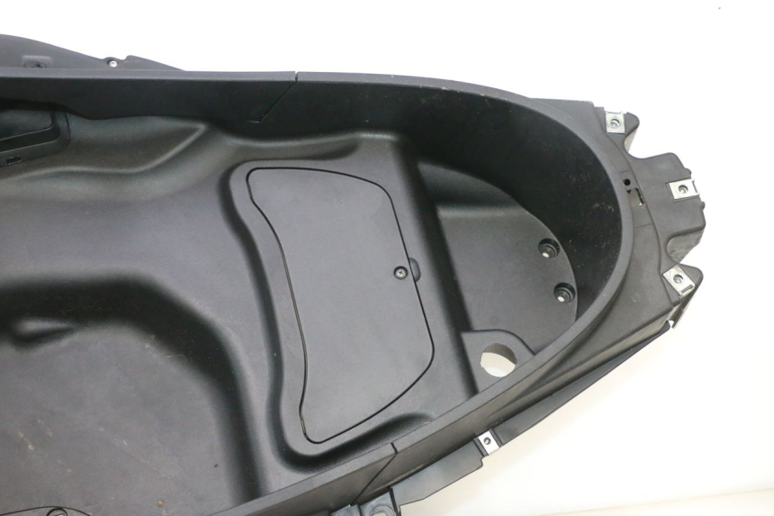 photo de COFFRE SELLE PIAGGIO MP3 500 (2011 - 2015) - Photo complémentaire