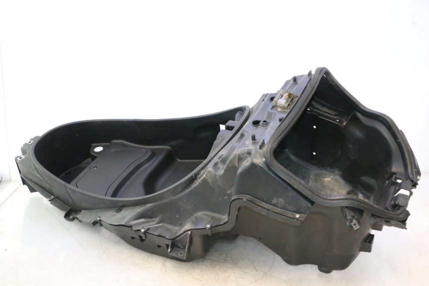 photo de COFFRE SELLE PIAGGIO MP3 500 (2011 - 2015) - Gros plan technique