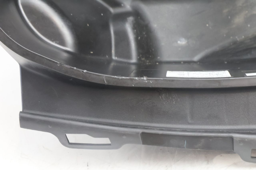 photo de COFFRE SELLE YAMAHA N-MAX NMAX 125 (2021 - 2024) - Points de fixation