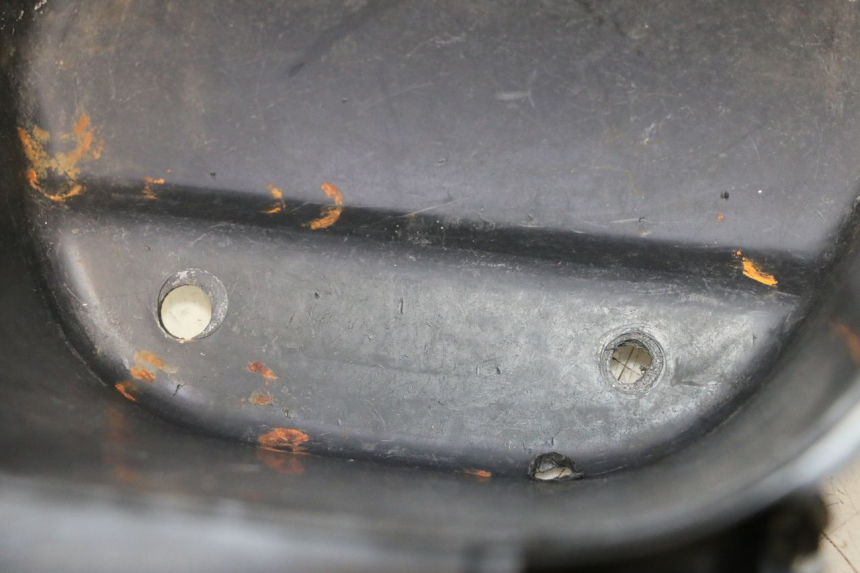 photo de COFFRE SELLE MBK NITRO 50 (2004 - 2008) - Points de fixation