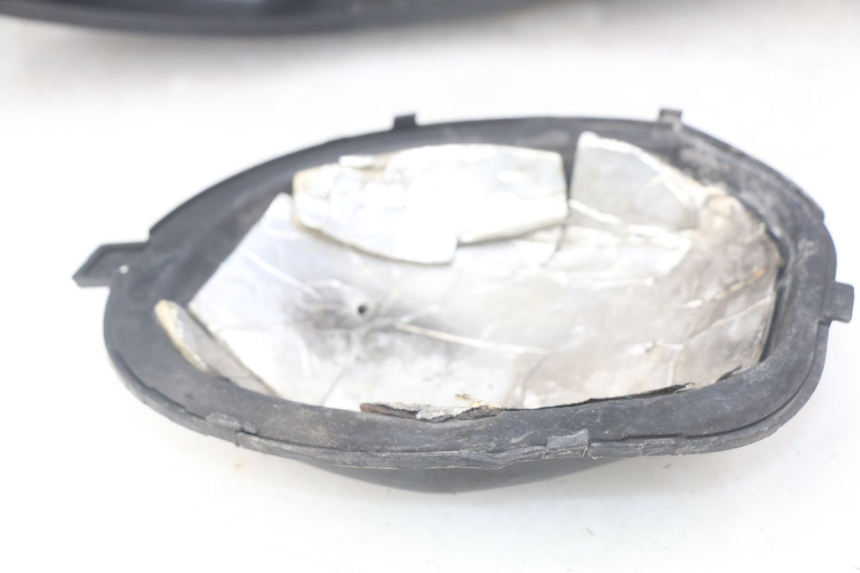 photo de COFFRE SELLE KYMCO PEOPLE 250 (2004 - 2008) - Zoom composants