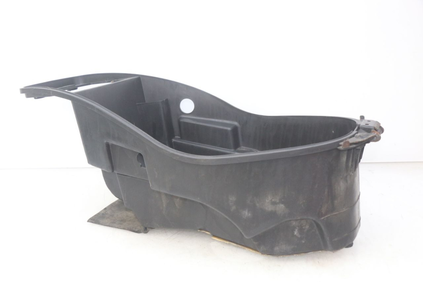 photo de COFFRE SELLE KYMCO PEOPLE 250 (2004 - 2008) - Vue d’ensemble