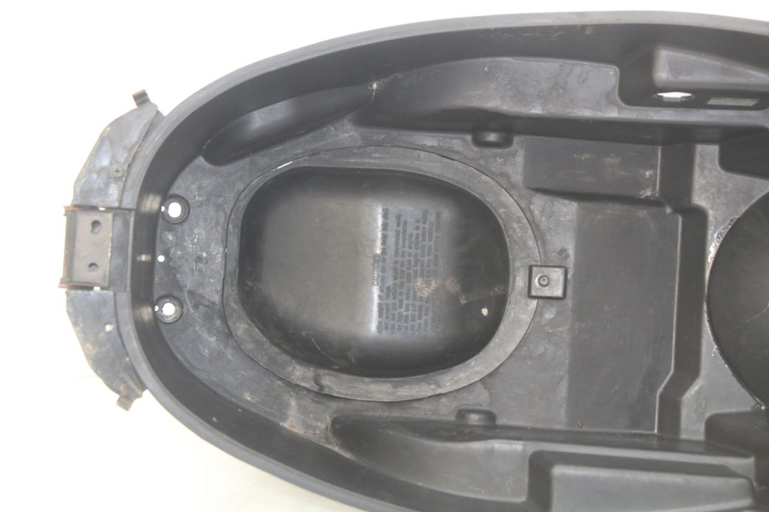 photo de COFFRE SELLE KYMCO PEOPLE 250 (2004 - 2008) - Pièce contrôlée