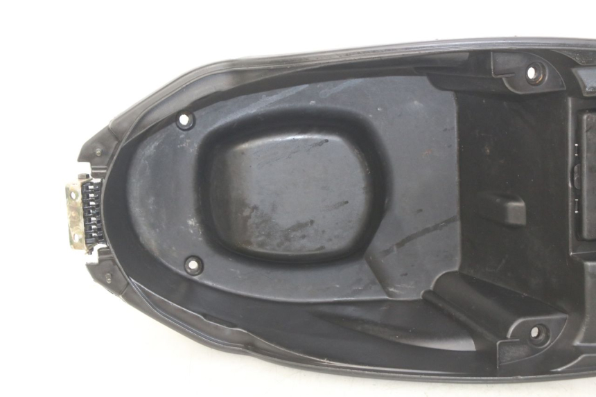 photo de COFFRE SELLE PEUGEOT KISBEE 4T 50 (2010 - 2017)