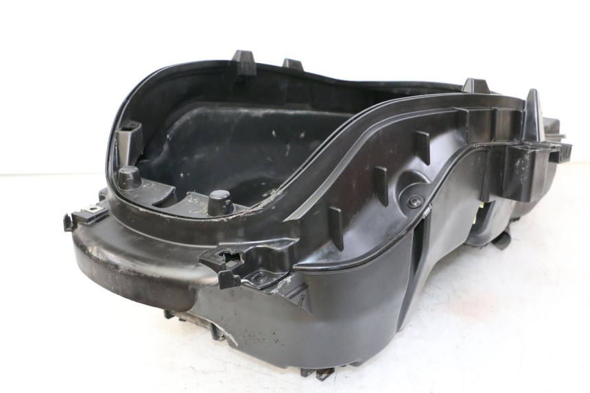 photo de COFFRE SELLE PEUGEOT SATELIS 125 (2013 - 2018)