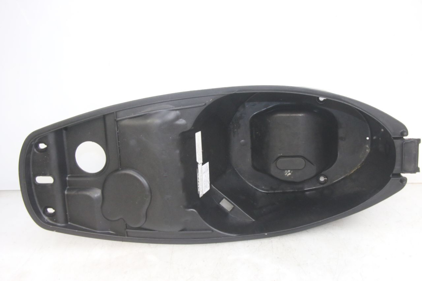 photo de COFFRE SELLE PEUGEOT TWEET 4T 50 (2014 - 2019)