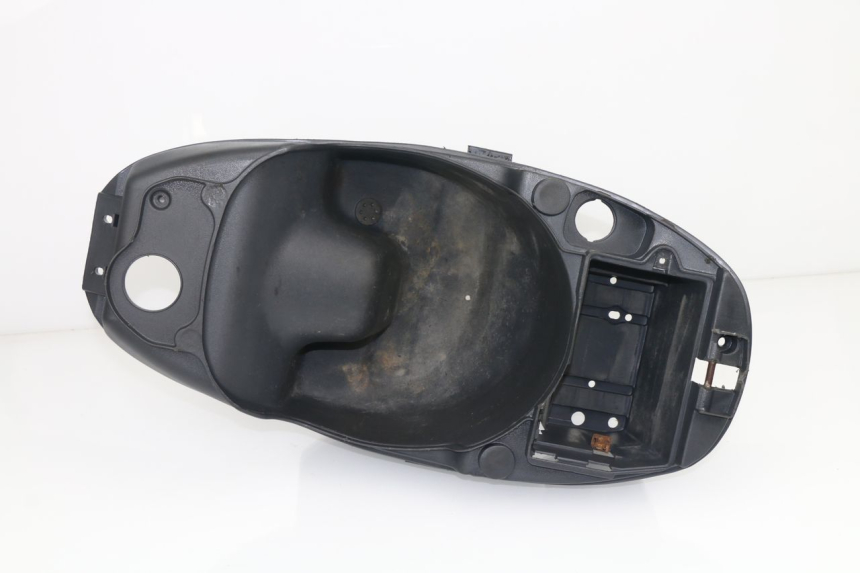 photo de COFFRE SELLE PIAGGIO LIBERTY 2T 50 (2004 - 2008)