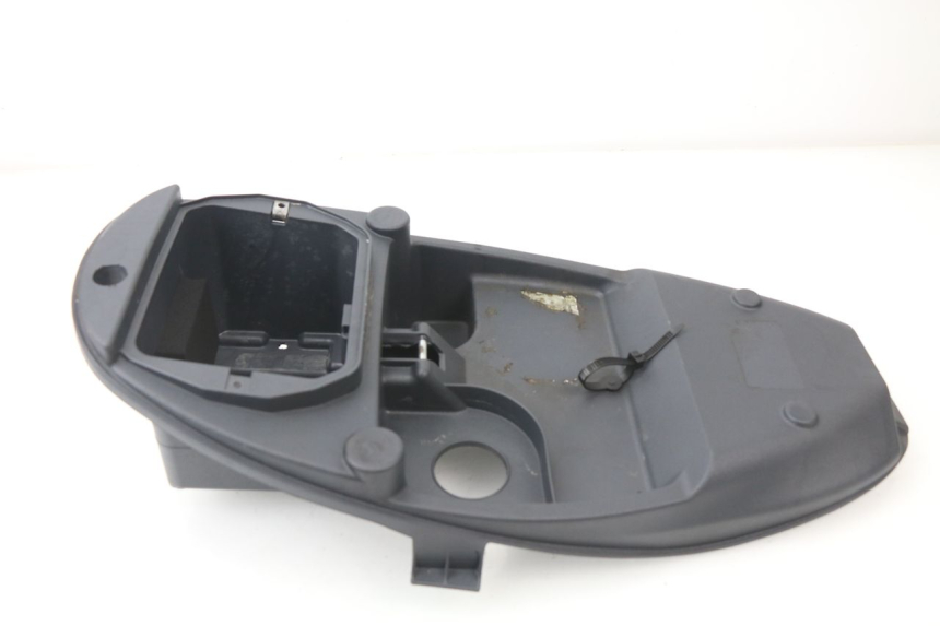 photo de COFFRE SELLE PIAGGIO LIBERTY 4T 50 (2009 - 2015)