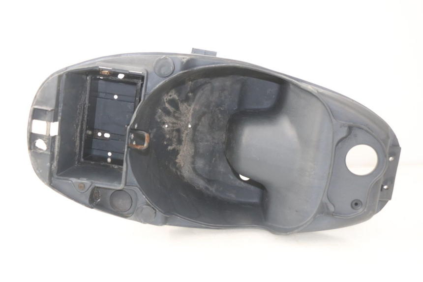 photo de COFFRE SELLE PIAGGIO LIBERTY 4T 50 (2004 - 2008)