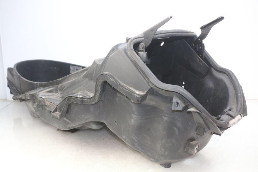photo de COFFRE SELLE PIAGGIO MP3 LT 300 (2010 - 2016)