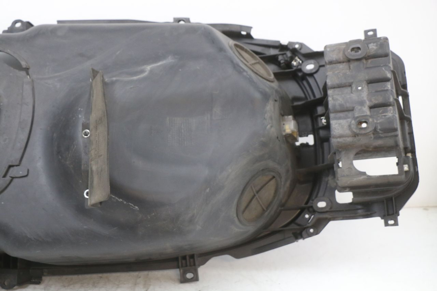 photo de COFFRE SELLE PIAGGIO X10 125 (2012 - 2017)