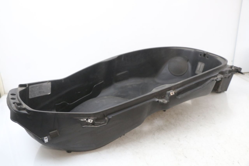 photo de COFFRE SELLE PIAGGIO X10 125 (2012 - 2017)