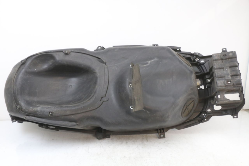 photo de COFFRE SELLE PIAGGIO X10 125 (2012 - 2017)
