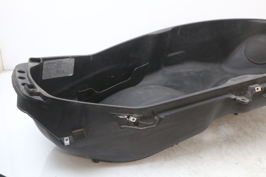 photo de COFFRE SELLE PIAGGIO X10 125 (2012 - 2017)