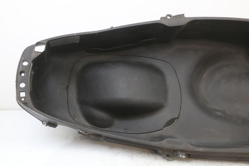 photo de COFFRE SELLE PIAGGIO X10 125 (2012 - 2017)