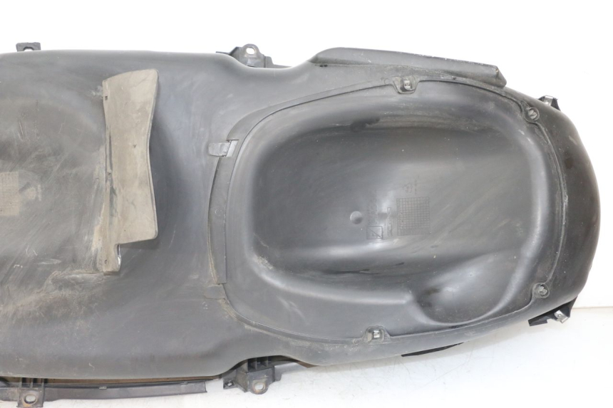 photo de COFFRE SELLE PIAGGIO X10 125 (2012 - 2017)