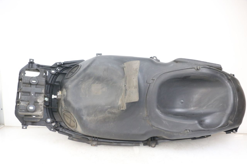 photo de COFFRE SELLE PIAGGIO X10 125 (2012 - 2017)