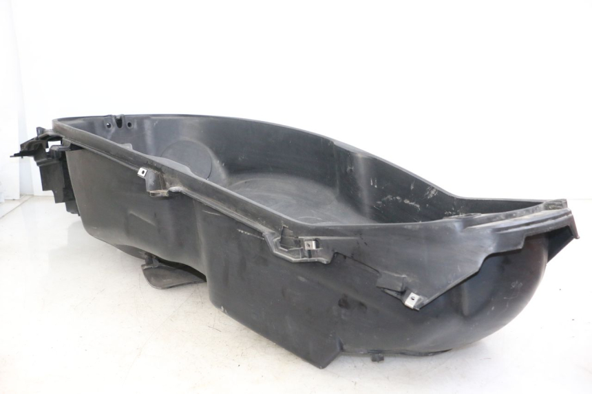 photo de COFFRE SELLE PIAGGIO X10 125 (2012 - 2017)