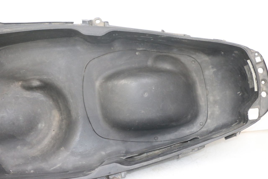 photo de COFFRE SELLE PIAGGIO X10 125 (2012 - 2017)