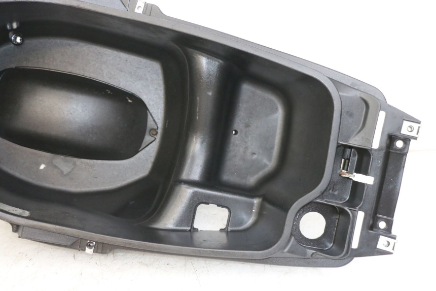 photo de COFFRE SELLE GILERA RUNNER LC 50 (1997 - 1998) - Points de fixation