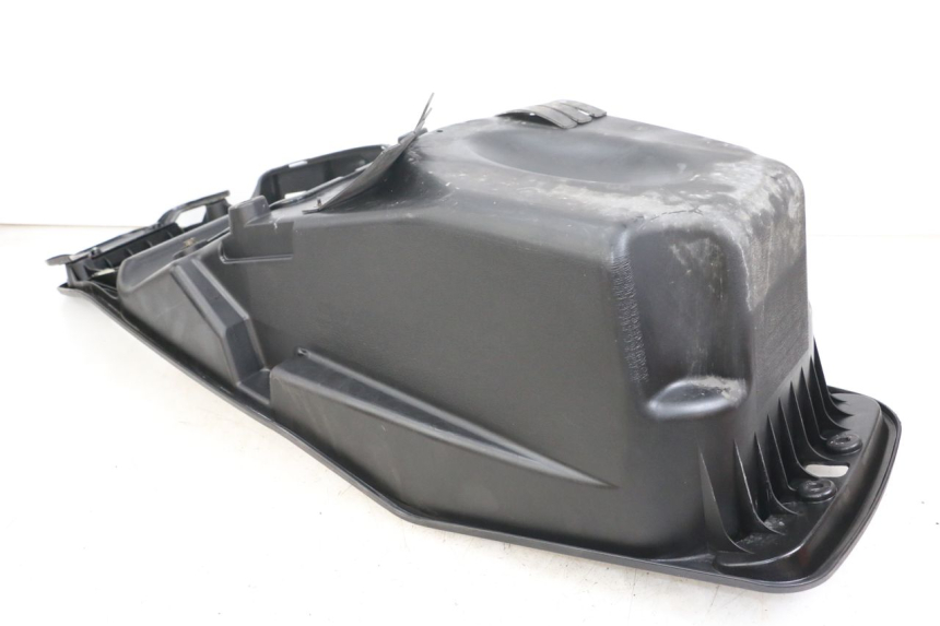 photo de COFFRE SELLE DAELIM S3 125 (2010 - 2017)