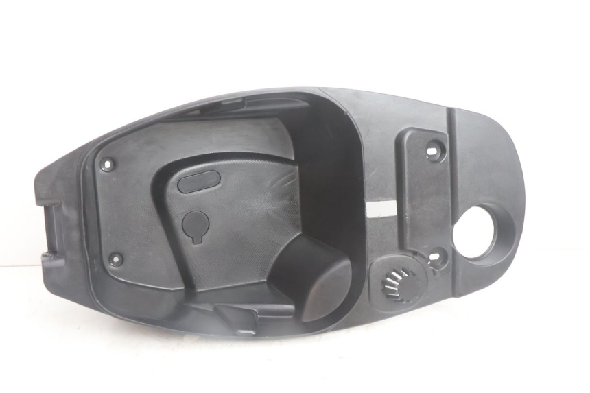 photo de COFFRE SELLE JM MOTORS SANTANA EVO 50 (2024 - 2026) - Gros plan technique