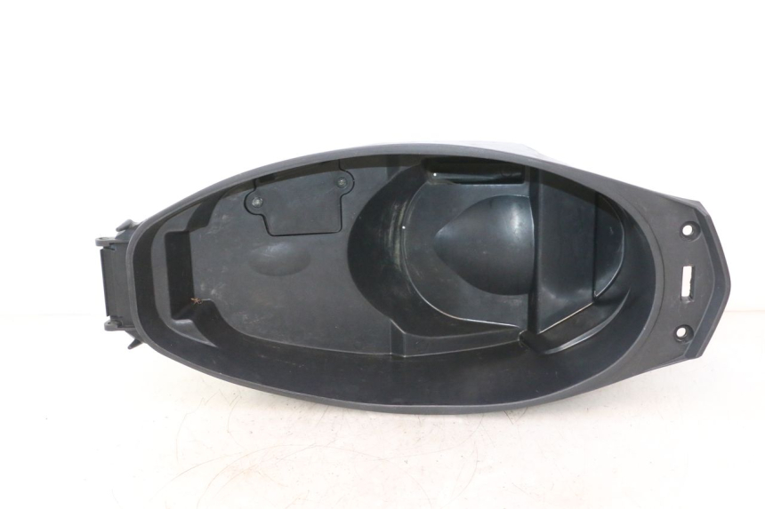 photo de COFFRE SELLE FYM SCOOTERONE 125 (2006 - 2008) - Vue principale